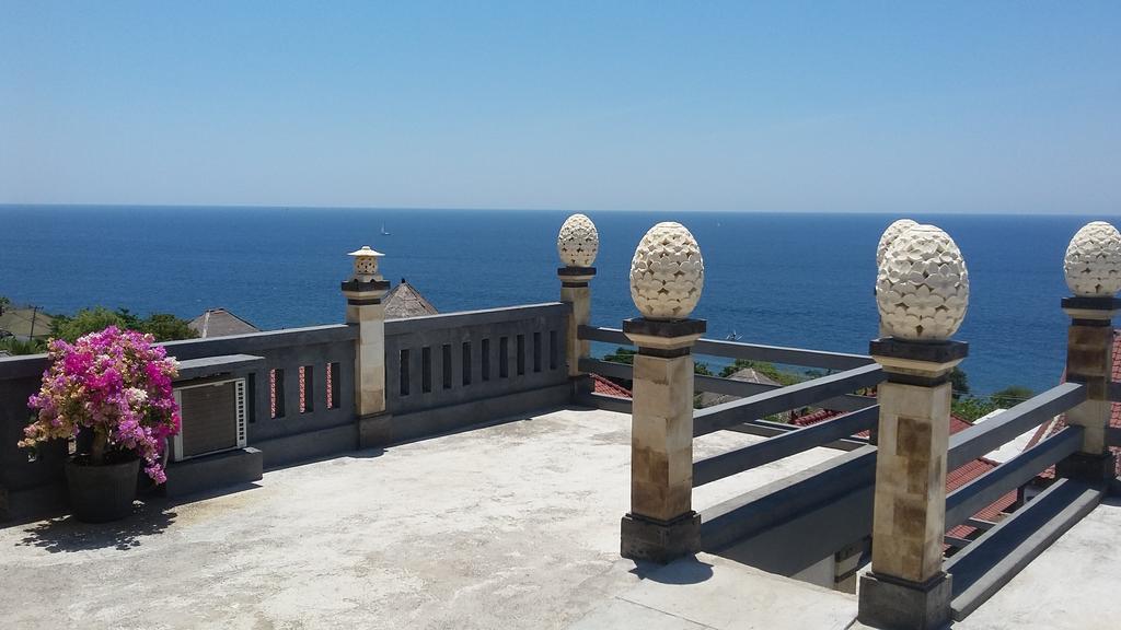 Barong Cafe Bungalow And Restaurant Amed Dış mekan fotoğraf