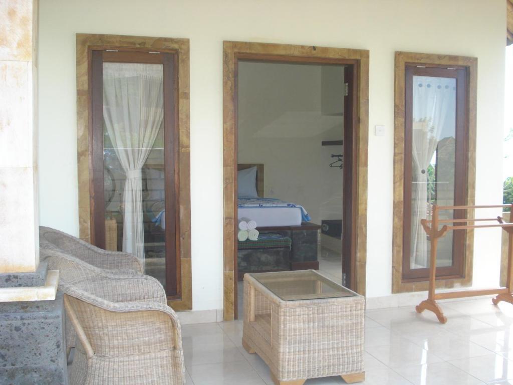 Barong Cafe Bungalow And Restaurant Amed Oda fotoğraf